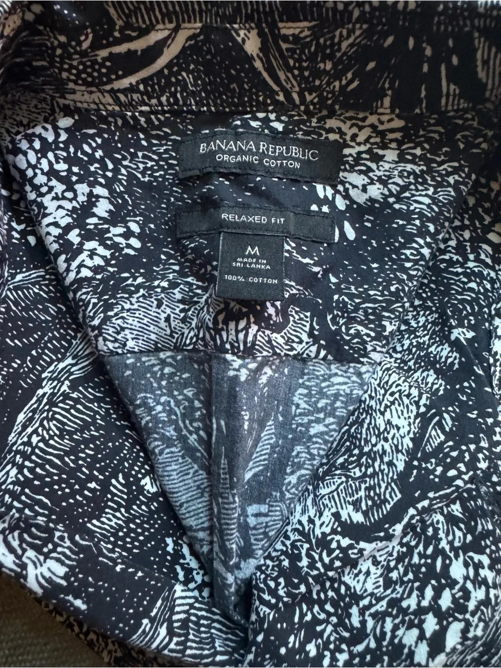 Banana Republic Black & White Painterly Graphic Button-Up